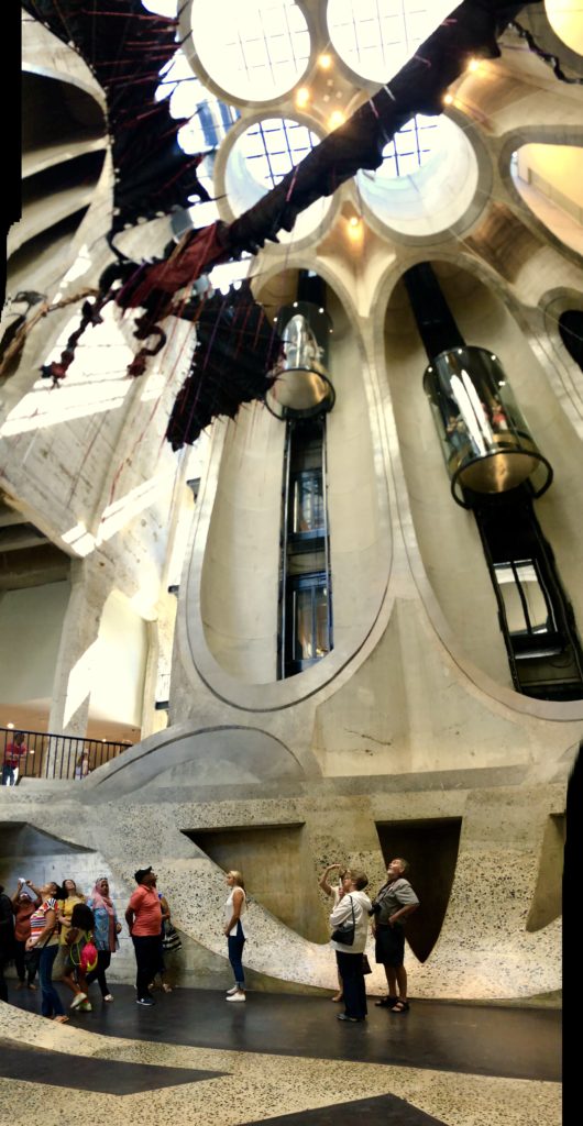 Zeitz MOCAA Kapstadt: Blick in die ausgehöhlten Silos des Museums
