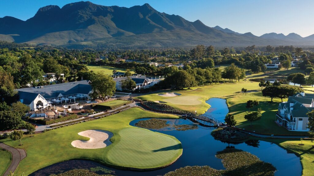 Fancourt, George — Luftbild von Hotel und Montagu-Golfplatz