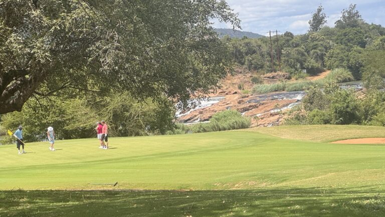 Kambaku Golf Club