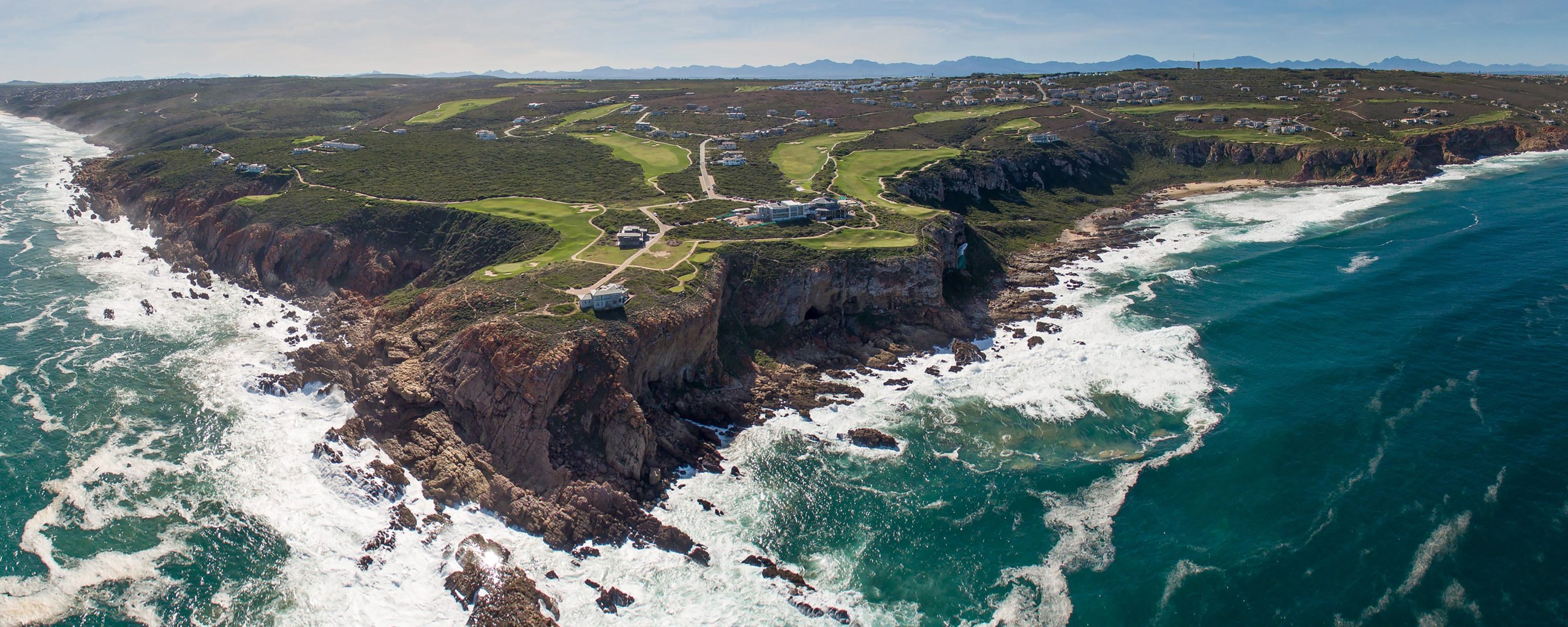 Pinnacle Point: Golfplatz auf den Klippen über dem Indischen Ozean bei Mossel Bay