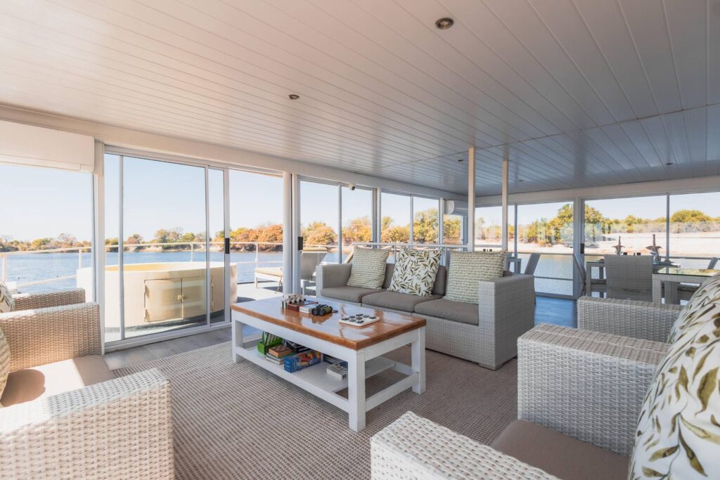 Lounge an Bord der Chobe Princess